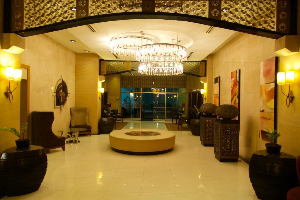 Luxury Condo At Forbeswood Parklane The Fort Bgc San Pedro Makati Quarto foto